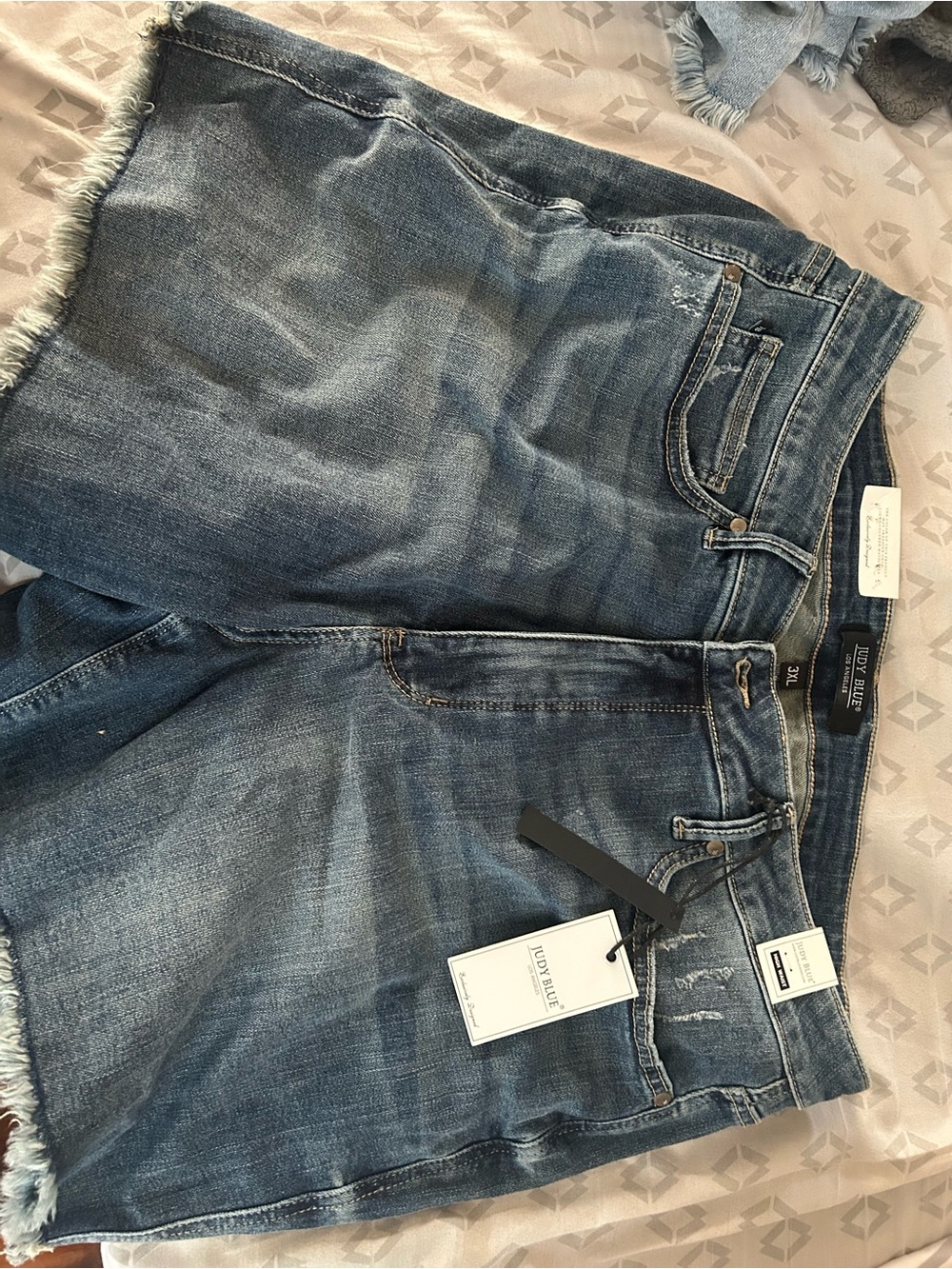 Judy Blue Washed Blue Frayed Hem Denim Shorts